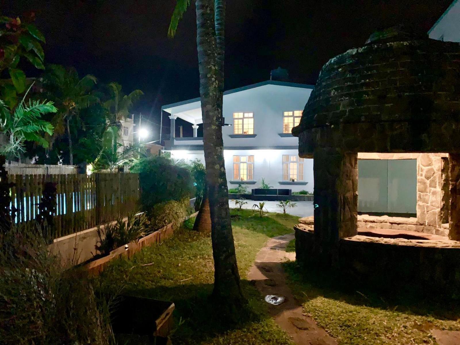 White Castle Villa Pereybere Beach Exterior foto